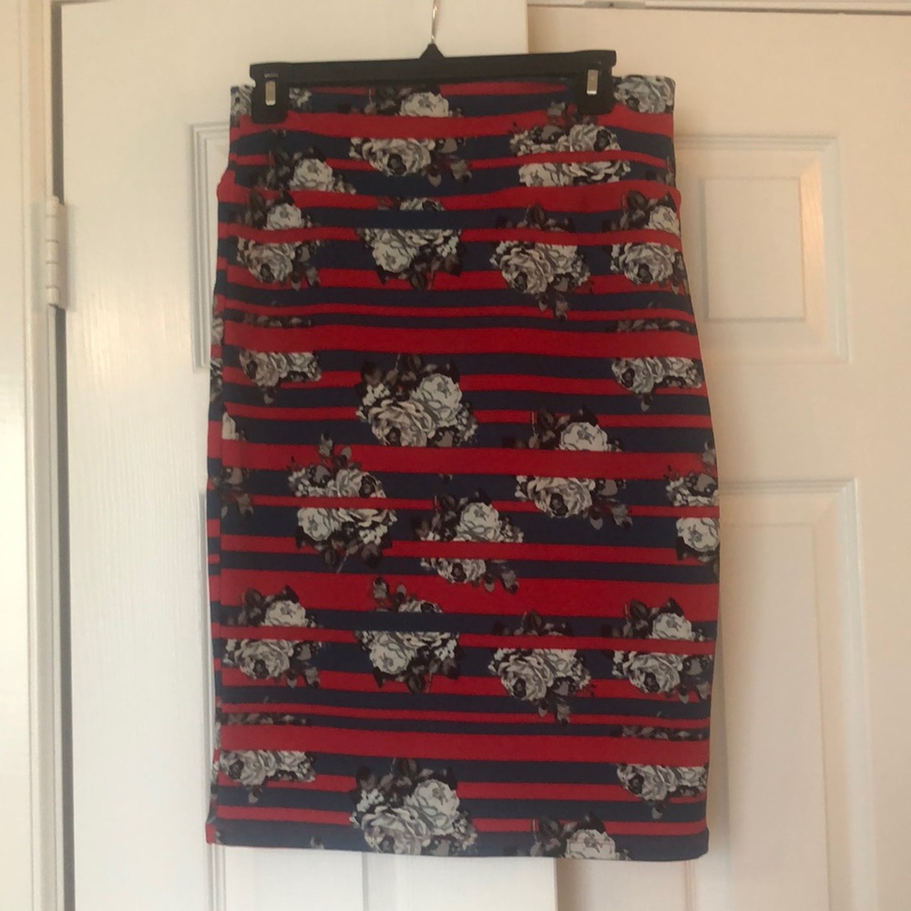 LuLaRoe Cassie pencil skirt
